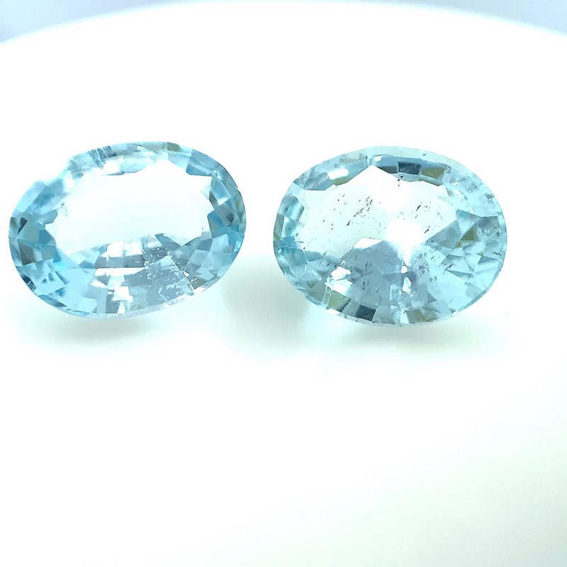 Aquamarine color sale stone